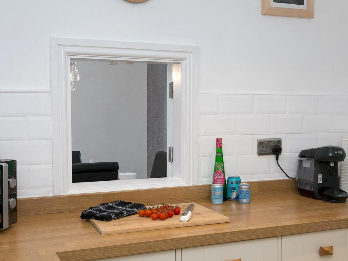 Pass The Keys Modern Coastal Home In Bull Bay Amlwch Exterior foto