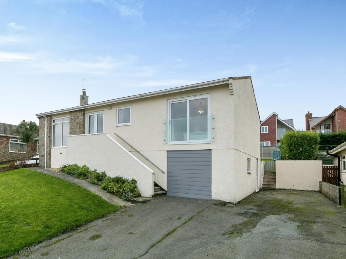 Pass The Keys Modern Coastal Home In Bull Bay Amlwch Exterior foto